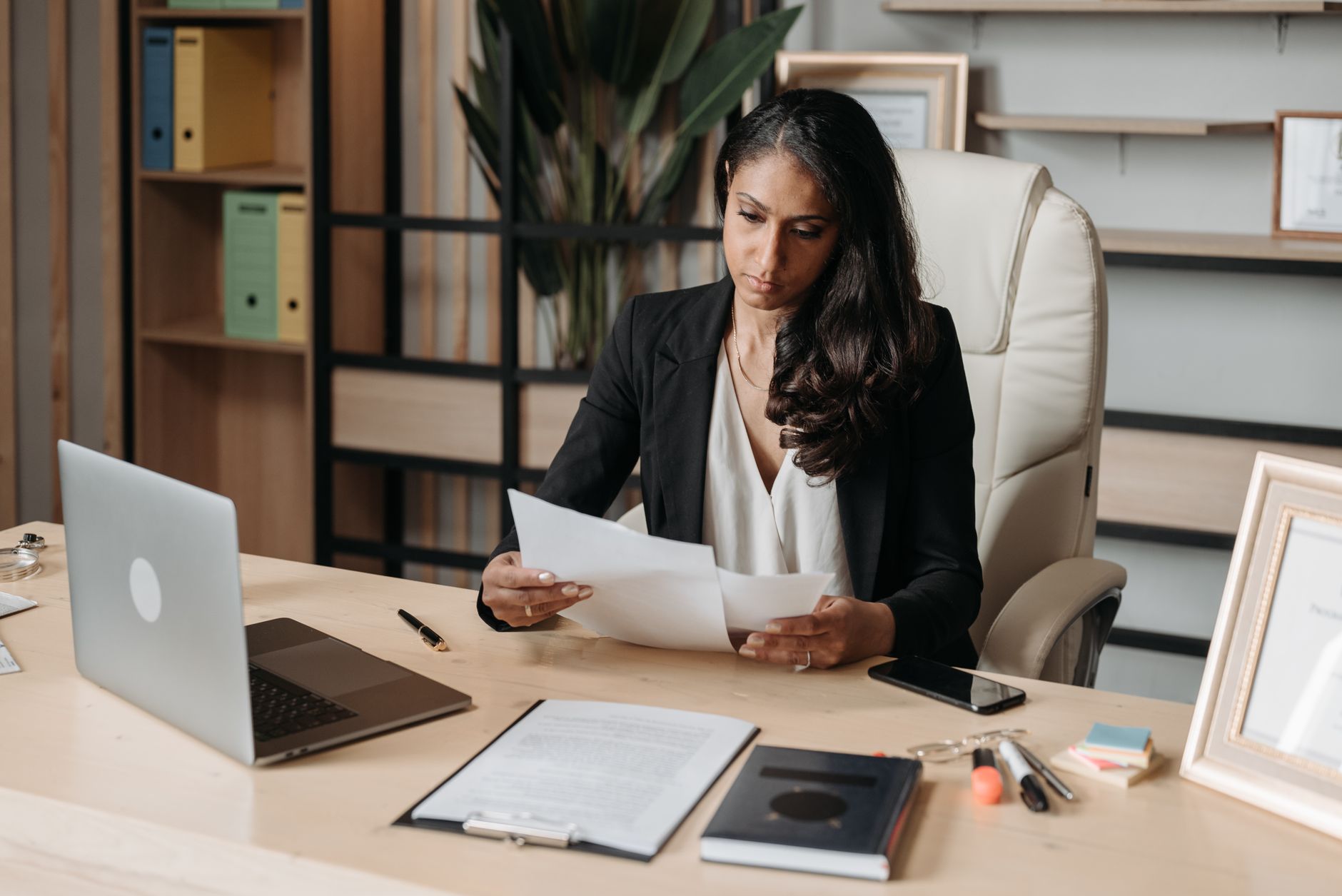 UK lawyer using agentic AI business adoption tools for contract review and due diligence